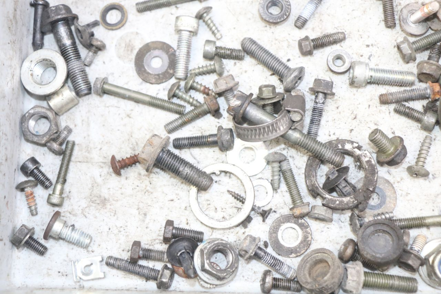 photo de SAC VITI BULLONE SUZUKI BURGMAN 125 (2007 - 2014) - Dettaglio del componente