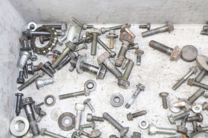 photo de SAC VITI BULLONE SUZUKI BURGMAN 125 (2007 - 2014) - Primo piano tecnico