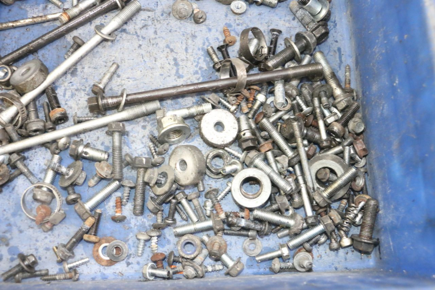 photo de SAC VITI BULLONE SUZUKI BURGMAN 125 (2007 - 2014) - Zoom sullo stato d'uso