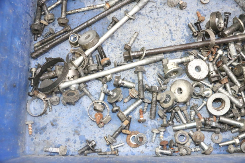 photo de SAC VITI BULLONE SUZUKI BURGMAN 125 (2007 - 2014) - Altra angolazione