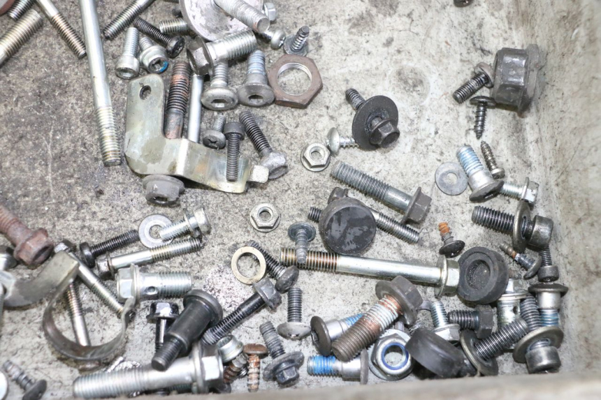 photo de SAC VITI BULLONE SUZUKI BURGMAN 125 (2007 - 2014) - Altra angolazione