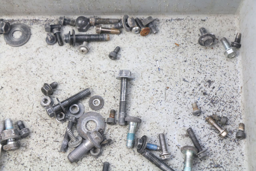 photo de SAC VITI BULLONERIA YAMAHA BW'S BWS 125 (2010 - 2013) - Altra angolazione