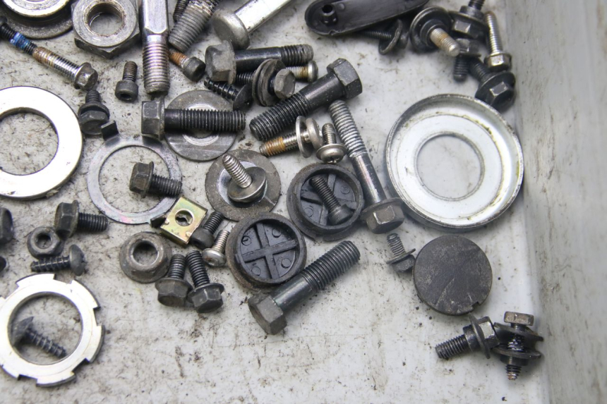 photo de SAC VITI BULLONERIA YAMAHA BW'S BWS 125 (2010 - 2013) - Altra angolazione