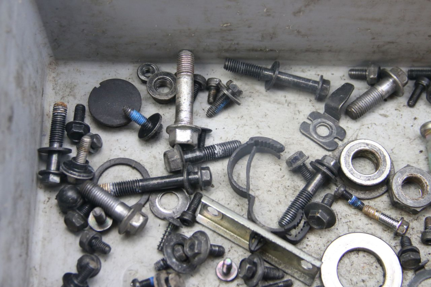 photo de SAC VITI BULLONERIA YAMAHA BW'S BWS 125 (2010 - 2013) - Dettagli dei punti di fissaggio