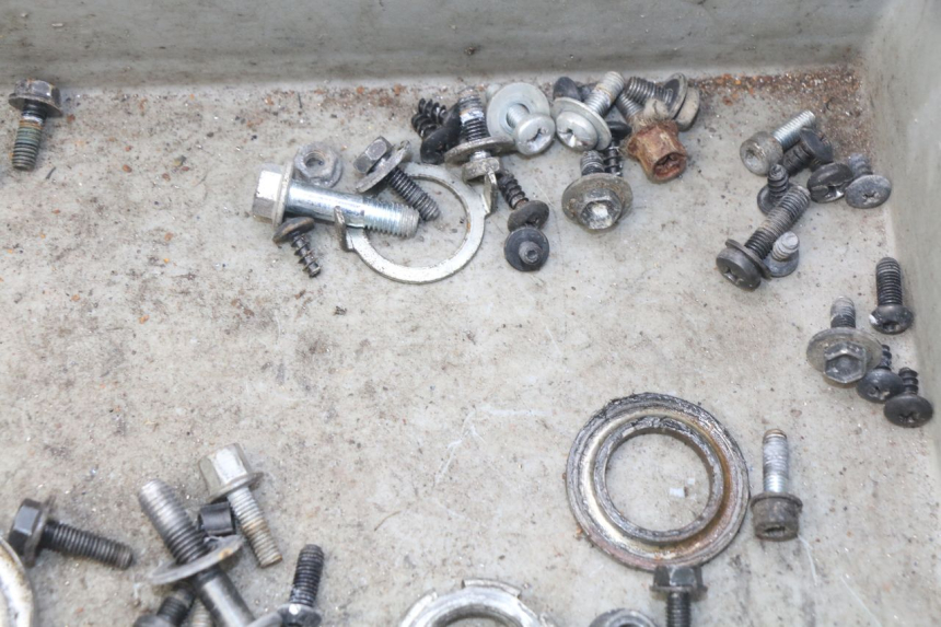 photo de SAC VITI BULLONERIA YAMAHA BW'S EASY 50 (2013 - 2016) - Altra angolazione