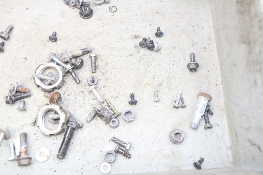 photo de SAC VITI BULLONE YAMAHA BW'S NAKED 50 (2008 - 2019) - Dettaglio del componente