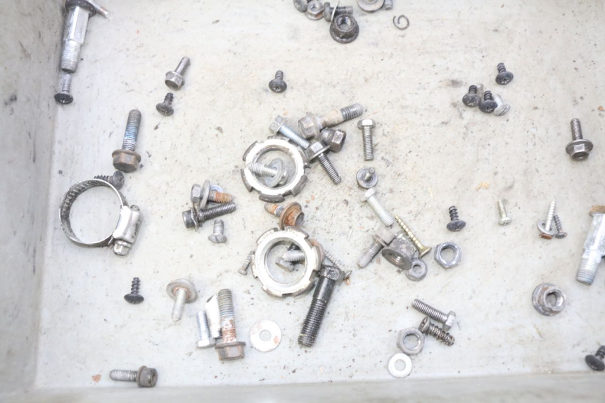 photo de SAC VITI BULLONE YAMAHA BW'S NAKED 50 (2008 - 2019) - Zoom sullo stato d'uso