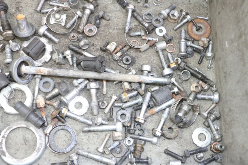 photo de SAC VITI BULLONE HONDA CBF 500 (2004 - 2007) - Dettaglio del componente