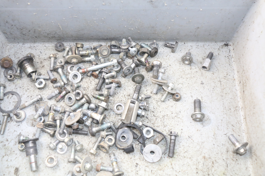 photo de SAC VITI VITE HONDA CRF CR-F 450 (2005 - 2008) - Primo piano tecnico