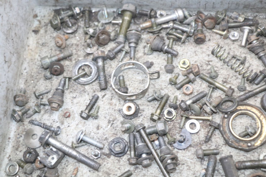 photo de SAC VITI BULLONI KYMCO DINK 4T 50 (2007 - 2018) - Dettaglio del componente