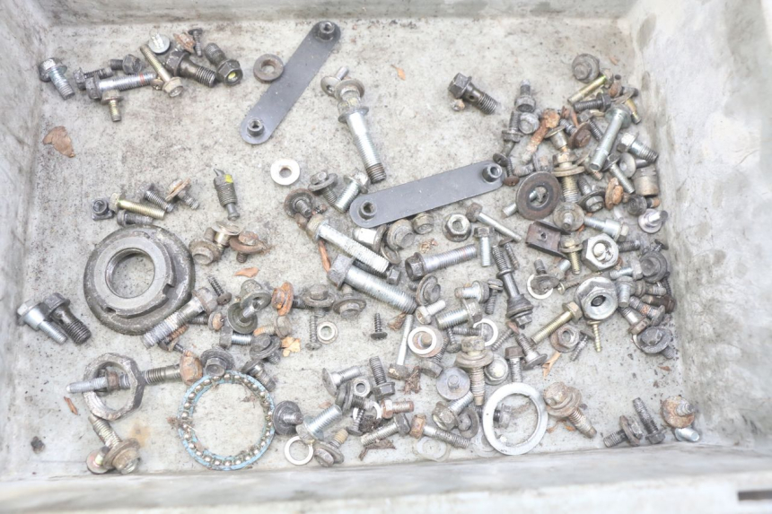 photo de SAC VITI BULLONE HONDA FES PANTHEON 2T 125 (1998 - 2002) - Dettaglio del componente