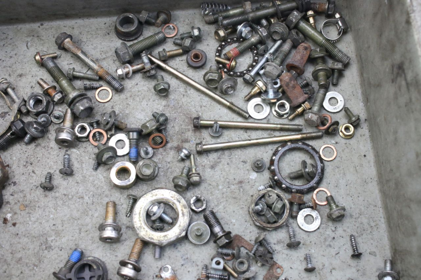 photo de SAC VITI BULLONE SYM FIDDLE 3 III 125 (2014 - 2020) - Dettaglio del componente