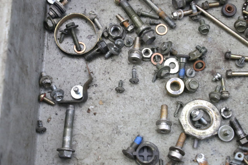 photo de SAC VITI BULLONE SYM FIDDLE 3 III 125 (2014 - 2020) - Zoom sullo stato d'uso