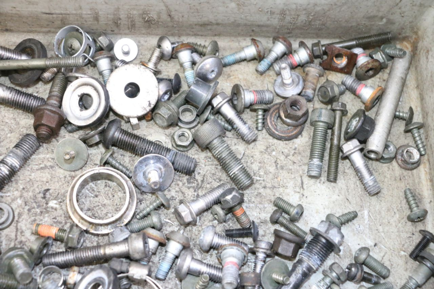 photo de VITI YAMAHA FZ6 FAZER S2 600 (2007 - 2011) - Altra angolazione