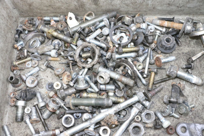 photo de VITI KAWASAKI GPX R WARBIRD 600 (1988 - 1993) - Zoom sullo stato d'uso