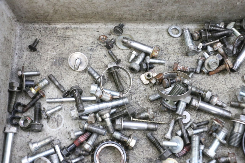 photo de VITI KAWASAKI GPZ RX 1000 (1986 - 1988) - Zoom sullo stato d'uso