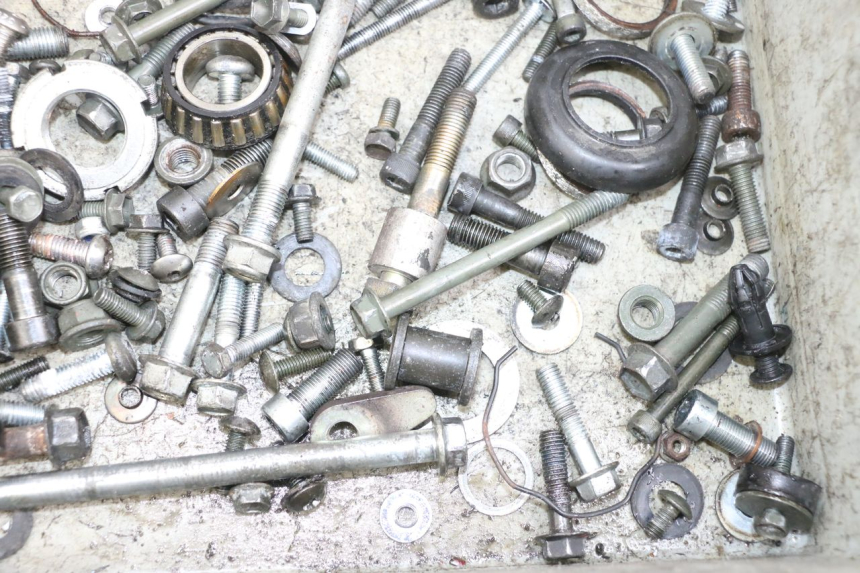 photo de VITI SUZUKI GSF N BANDIT 600 (1996 - 1999) - Primo piano tecnico