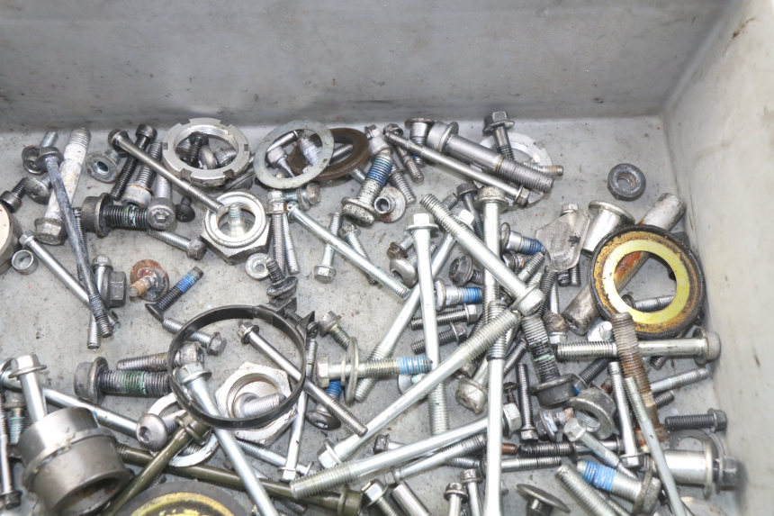 photo de VITI SUZUKI GSR 600 (2005 - 2012) - Primo piano tecnico