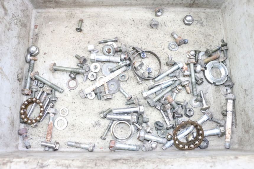 photo de VITI SUZUKI GZ MARAUDER 125 (1998 - 2004) - Vista principale