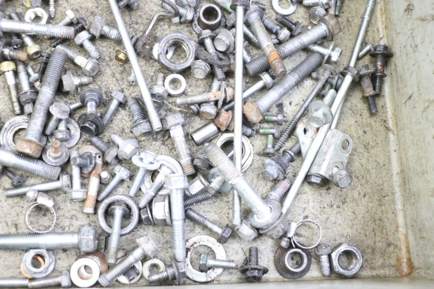 photo de SAC VITI BULLONE HONDA FES S-WING SWING ABS 125 (2007 - 2015) - Zoom sullo stato d'uso