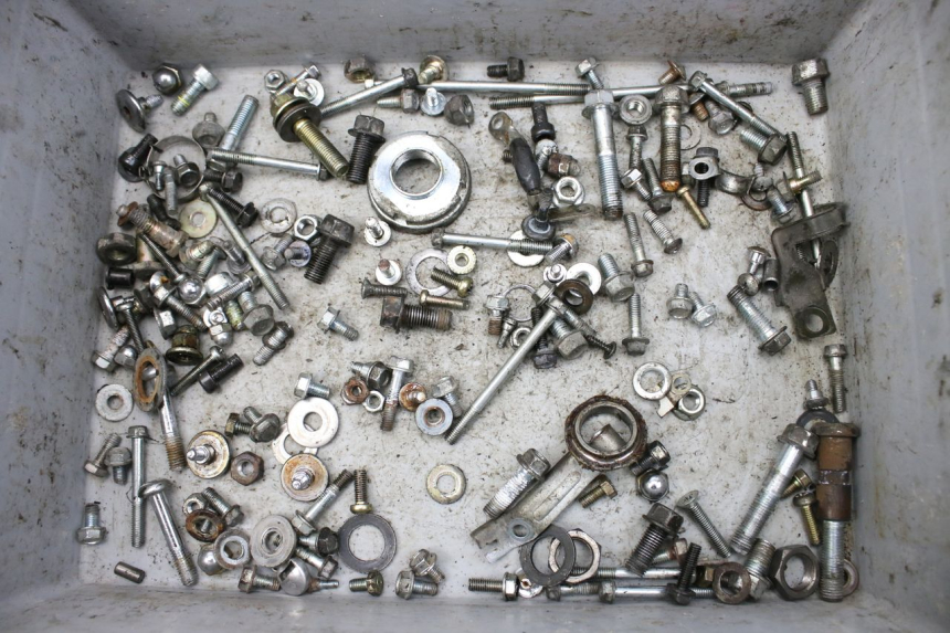 photo de SAC VITI BULLONE SYM HUSKY 125 (1999 - 2005) - Dettaglio del componente