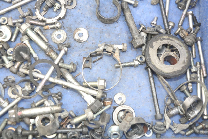 photo de SAC VITI BULLONE YAMAHA HW XENTER 125 (2011 - 2017) - Zoom sullo stato d'uso