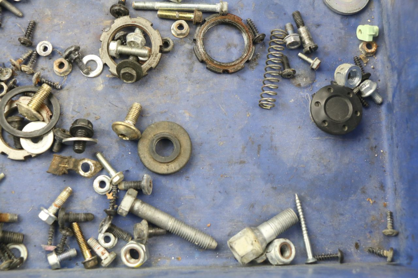 photo de VITI PEUGEOT JET FORCE CARBU 50 (2003 - 2016) - Zoom sullo stato d'uso