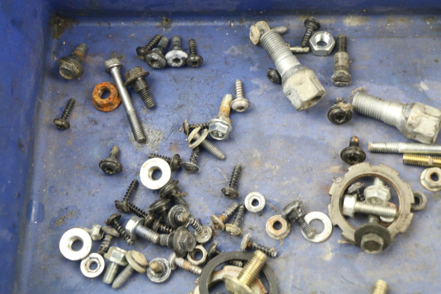 photo de VITI PEUGEOT JET FORCE CARBU 50 (2003 - 2016) - Primo piano tecnico