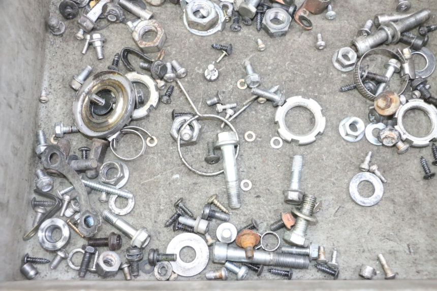 photo de VITI YAMAHA JOG R 50 (2004 - 2014) - Zoom sullo stato d'uso