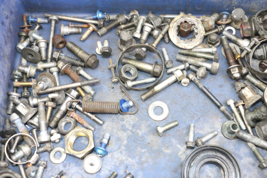 photo de SAC VITI BULLONE KAWASAKI ZR7 ZR-7 S 750 (1999 - 2004) - Dettaglio del componente