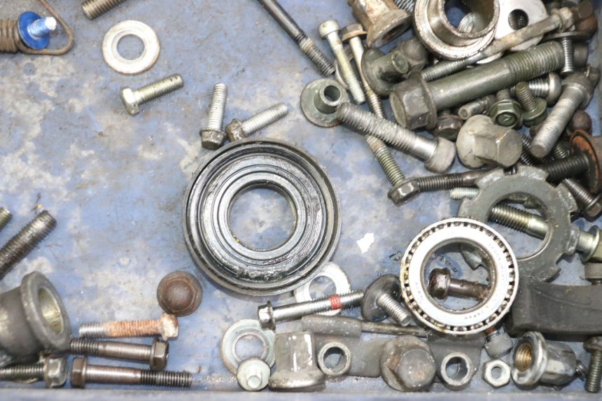 photo de SAC VITI BULLONE KAWASAKI ZR7 ZR-7 S 750 (1999 - 2004) - Zoom sullo stato d'uso