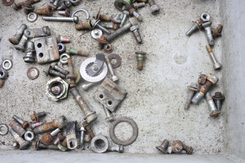 photo de SAC VITI BULLONERIA KAWASAKI KX 250 (1994 - 1998) - Altra angolazione