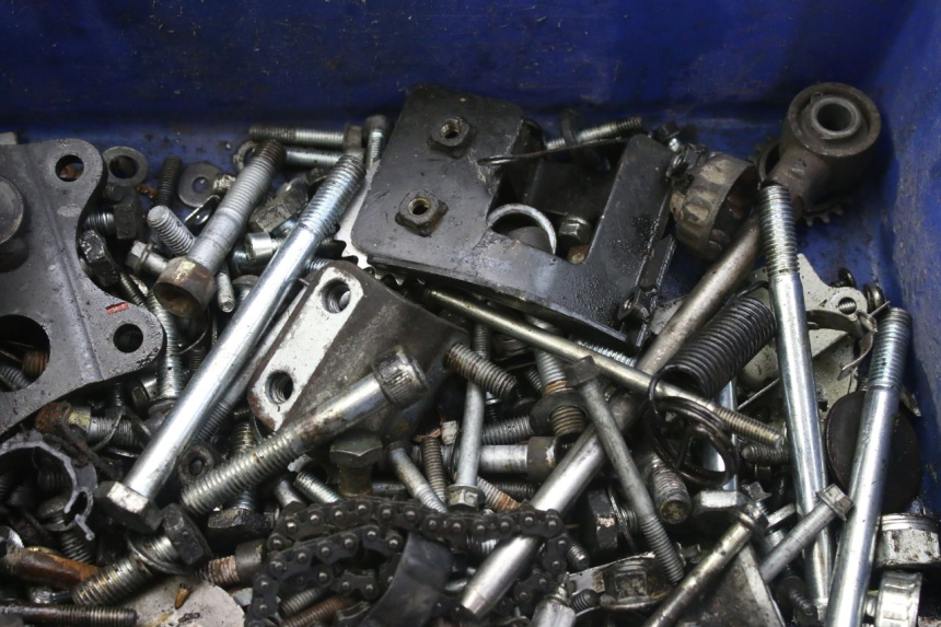 photo de SAC VITI BULLONI PIAGGIO MP3 RL 250 (2006 - 2010) - Altra angolazione