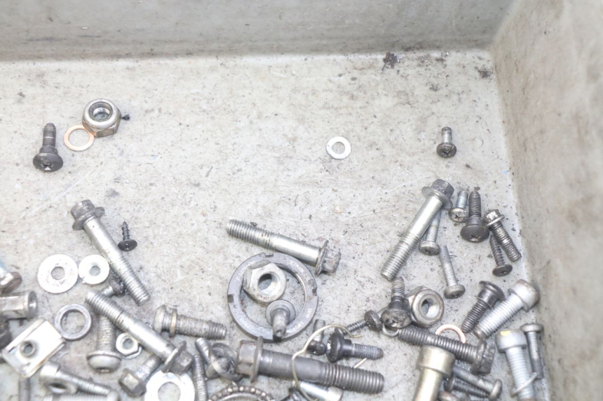 photo de SAC VITI BULLONE PIAGGIO NEW TYPHOON 50 (2018 - 2021) - Zoom sullo stato d'uso