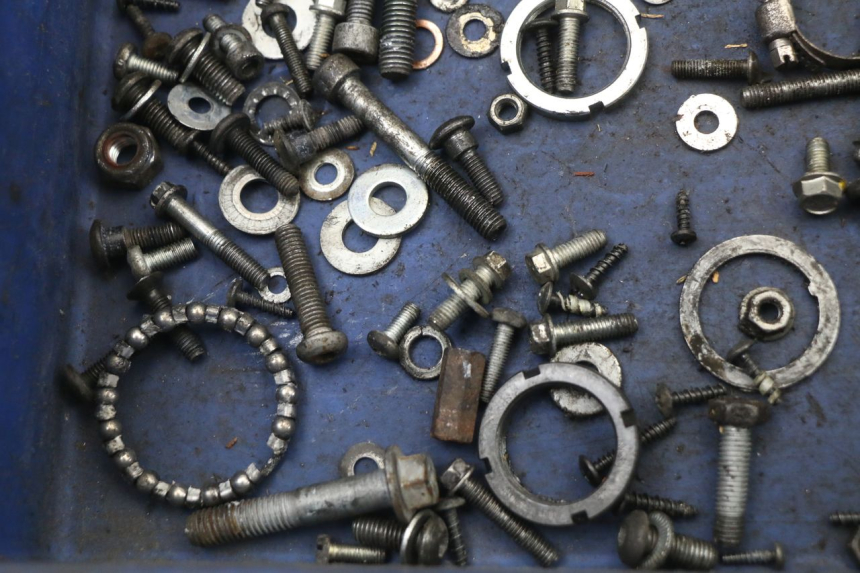 photo de SAC VITI BULLONE PIAGGIO NEW TYPHOON 50 (2018 - 2021) - Altra angolazione