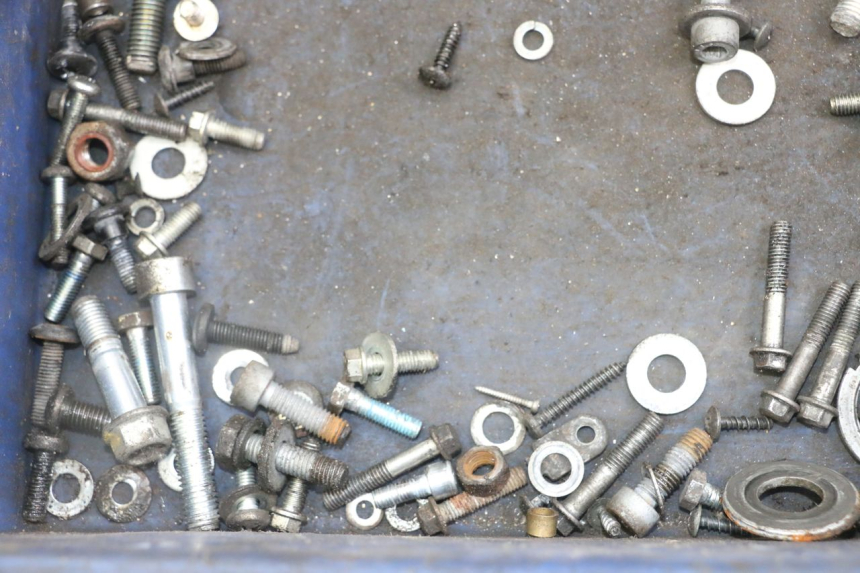 photo de SAC VITI BULLONE PIAGGIO NEW TYPHOON 50 (2018 - 2021) - Altra angolazione