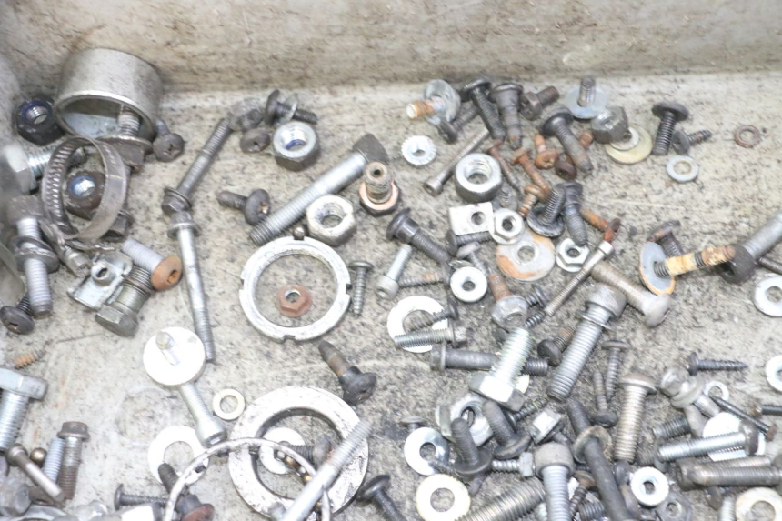 photo de SAC VITI BULLONI GILERA NEXUS 125 (2009 - 2013) - Dettaglio del componente