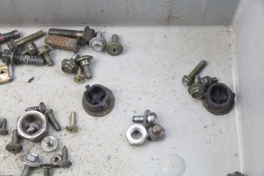 photo de SAC VITI BULLONE SYM ORBIT 2 4T 50 (2008 - 2017) - Altra angolazione