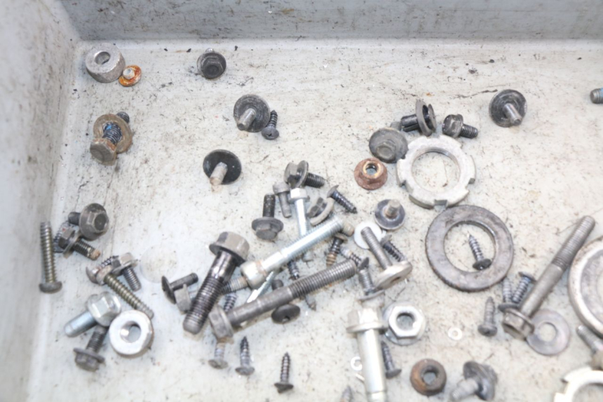 photo de SACCHETTO VITI VITE MBK OVETTO 4T 50 (2008 - 2016) - Altra angolazione