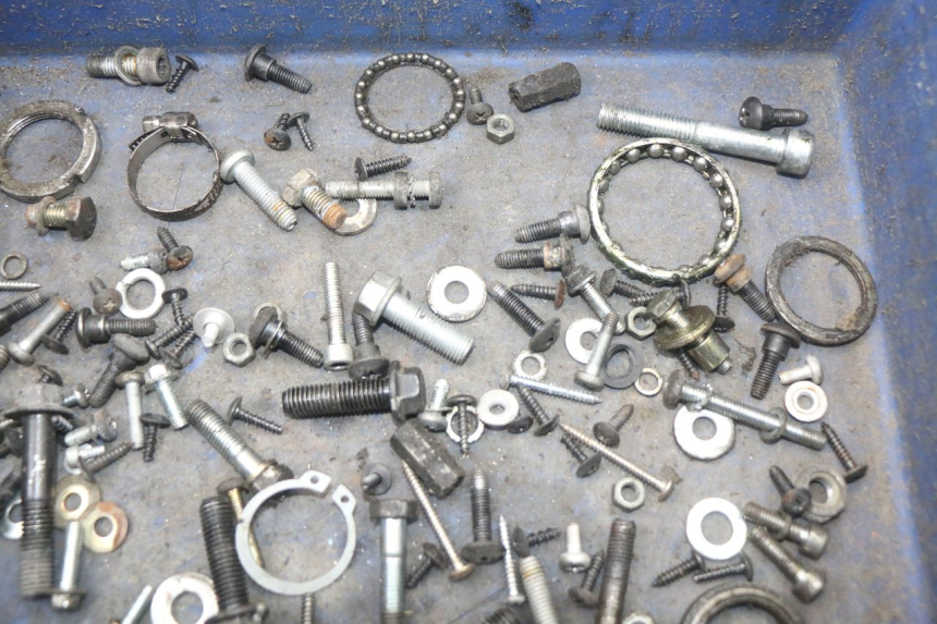 photo de SAC VITI BULLONI PIAGGIO NEW TYPHOON 50 (2010 - 2017) - Zoom sullo stato d'uso