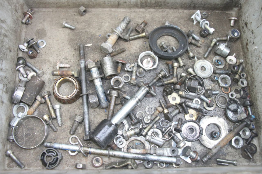 photo de SAC VITI BULLONE GILERA RK 50 (1996 - 1999) - Dettaglio del componente