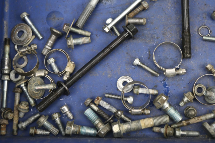 photo de SAC VITI BULLONE SUZUKI RM-Z RMZ 250 (2010 - 2016) - Altra angolazione