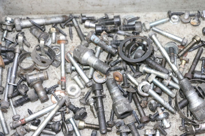 photo de VITI PEUGEOT SATELIS 125 (2013 - 2018) - Zoom sullo stato d'uso