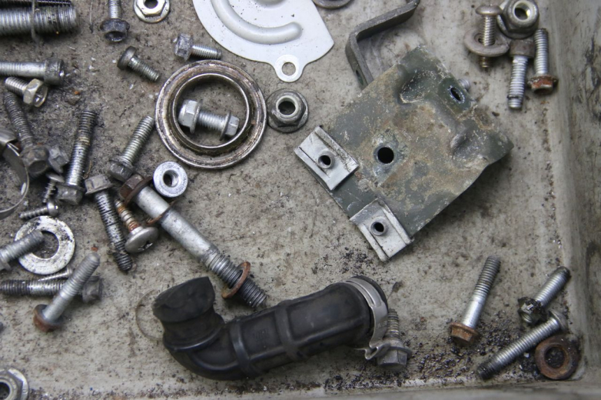 photo de SAC VITI VITE APRILIA SCARABEO 4T 50 (2009 - 2017) - Zoom sullo stato d'uso