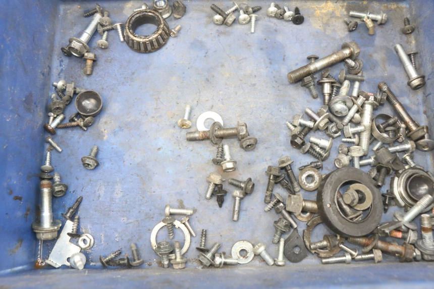 photo de SAC VITI BULLONI SUZUKI SIXTEEN 125 (2008 - 2010) - Dettaglio del componente