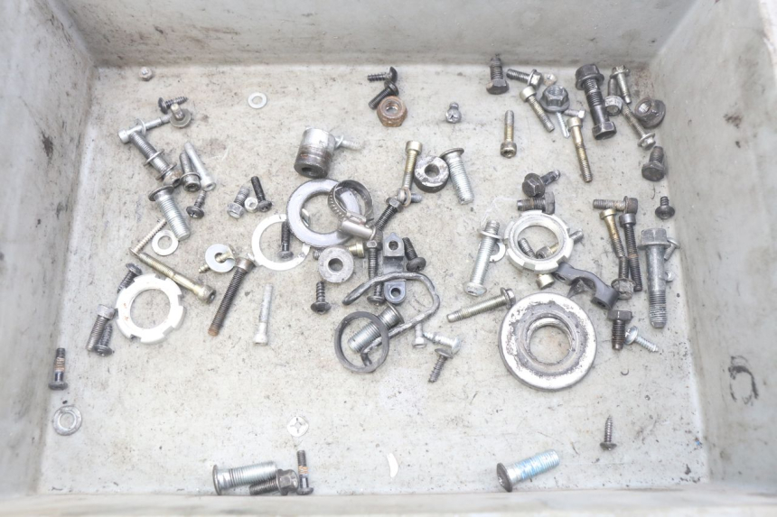 photo de SAC VITI BULLONE YAMAHA SLIDER NAKED 50 (2004 - 2018) - Vista principale