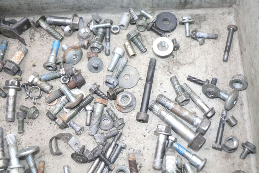 photo de VITI SUZUKI GS F 500 (2004 - 2007) - Zoom sullo stato d'uso