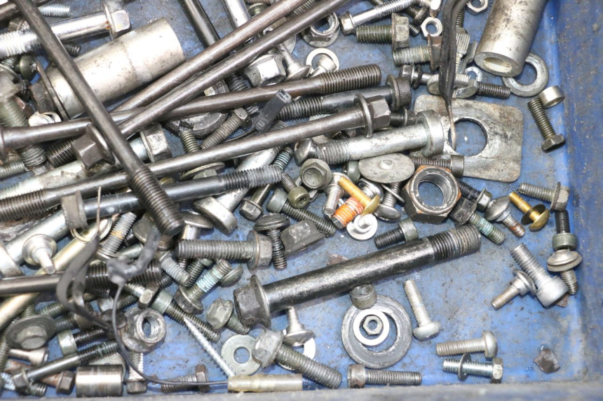 photo de SAC VITI BULLONE SUZUKI SV S 650 (1999 - 2002) - Zoom sullo stato d'uso