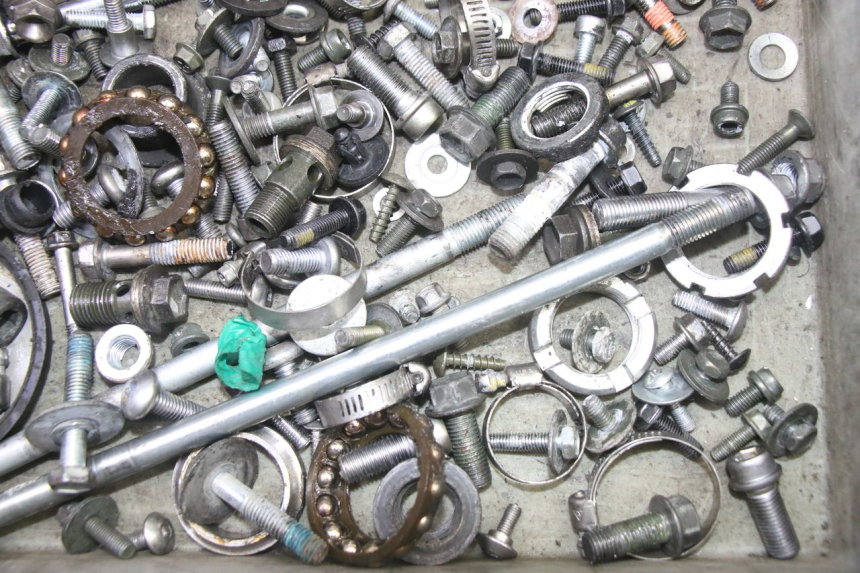 photo de VITI SUZUKI SV S 650 (2003 - 2009) - Primo piano tecnico