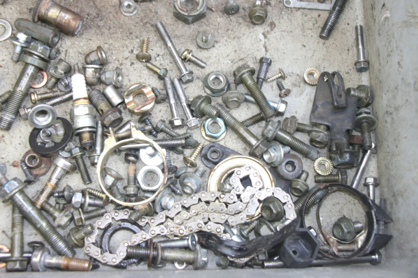 photo de SAC VITI VITE PEUGEOT TWEET 4T 50 (2014 - 2019) - Zoom sullo stato d'uso